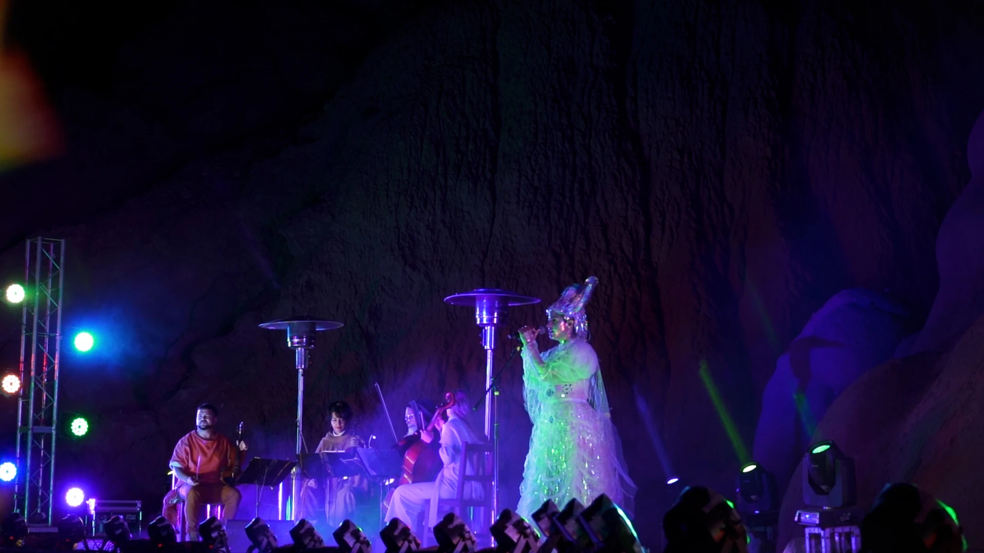 Rocio Manzur con los reflectores