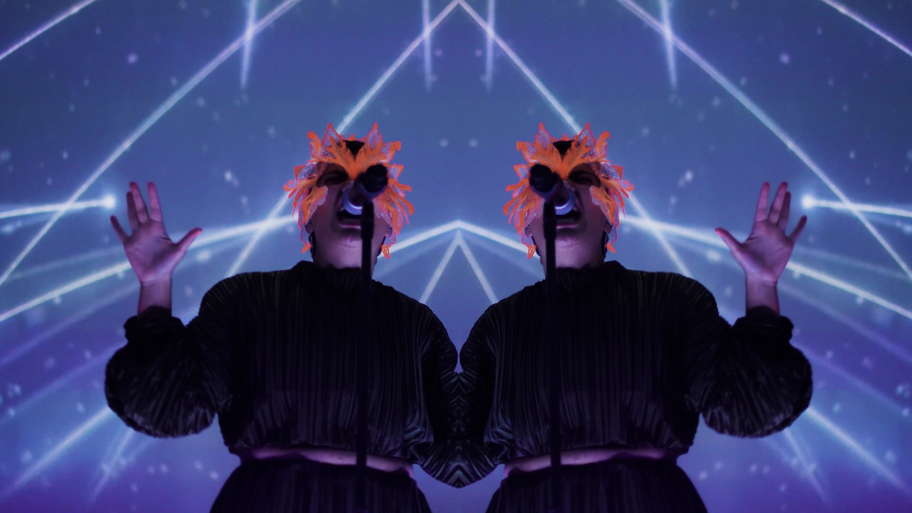 Rocio Manzur domo fondo rayas