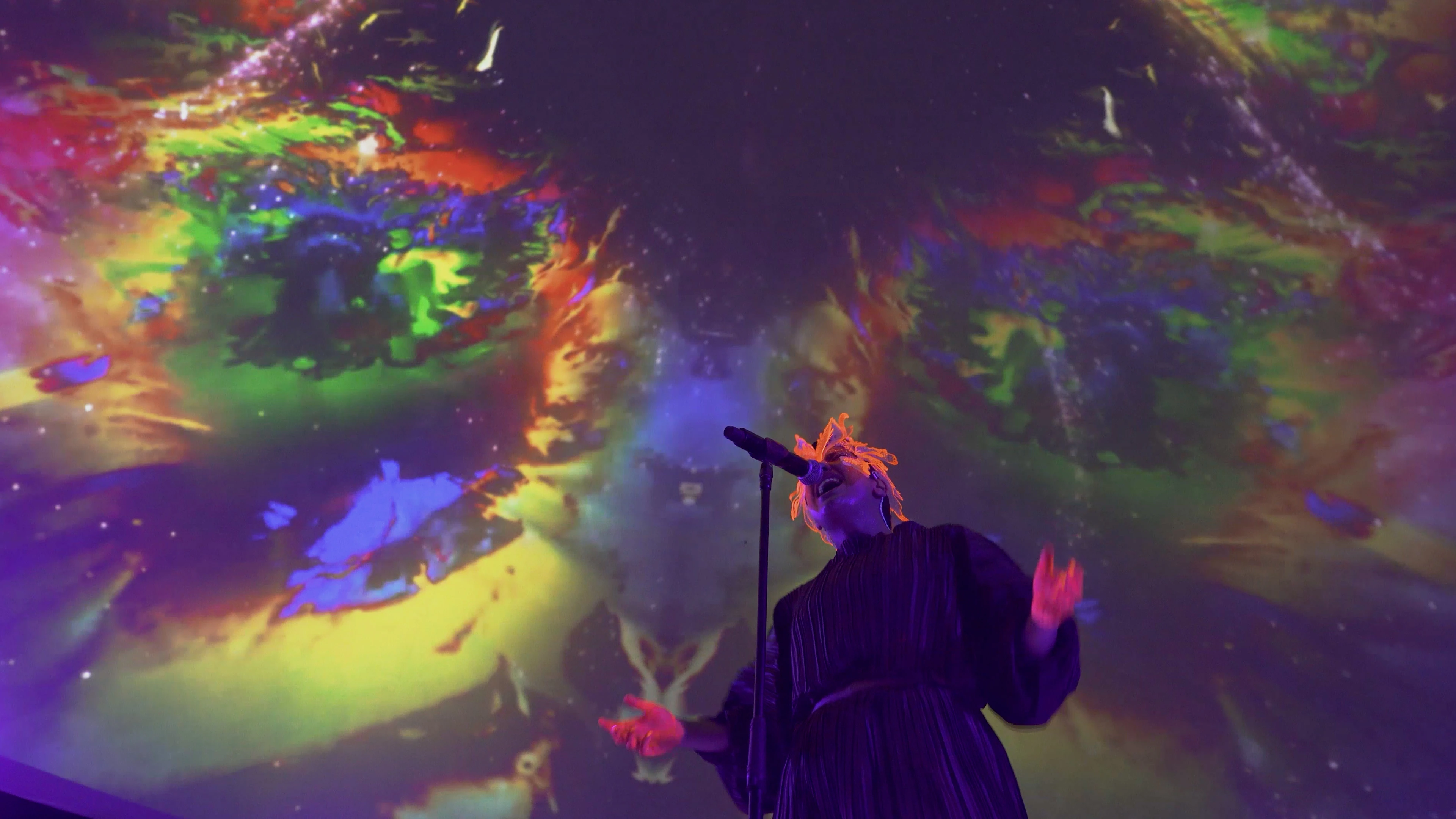 Rocio Manzur domo fondo rayas