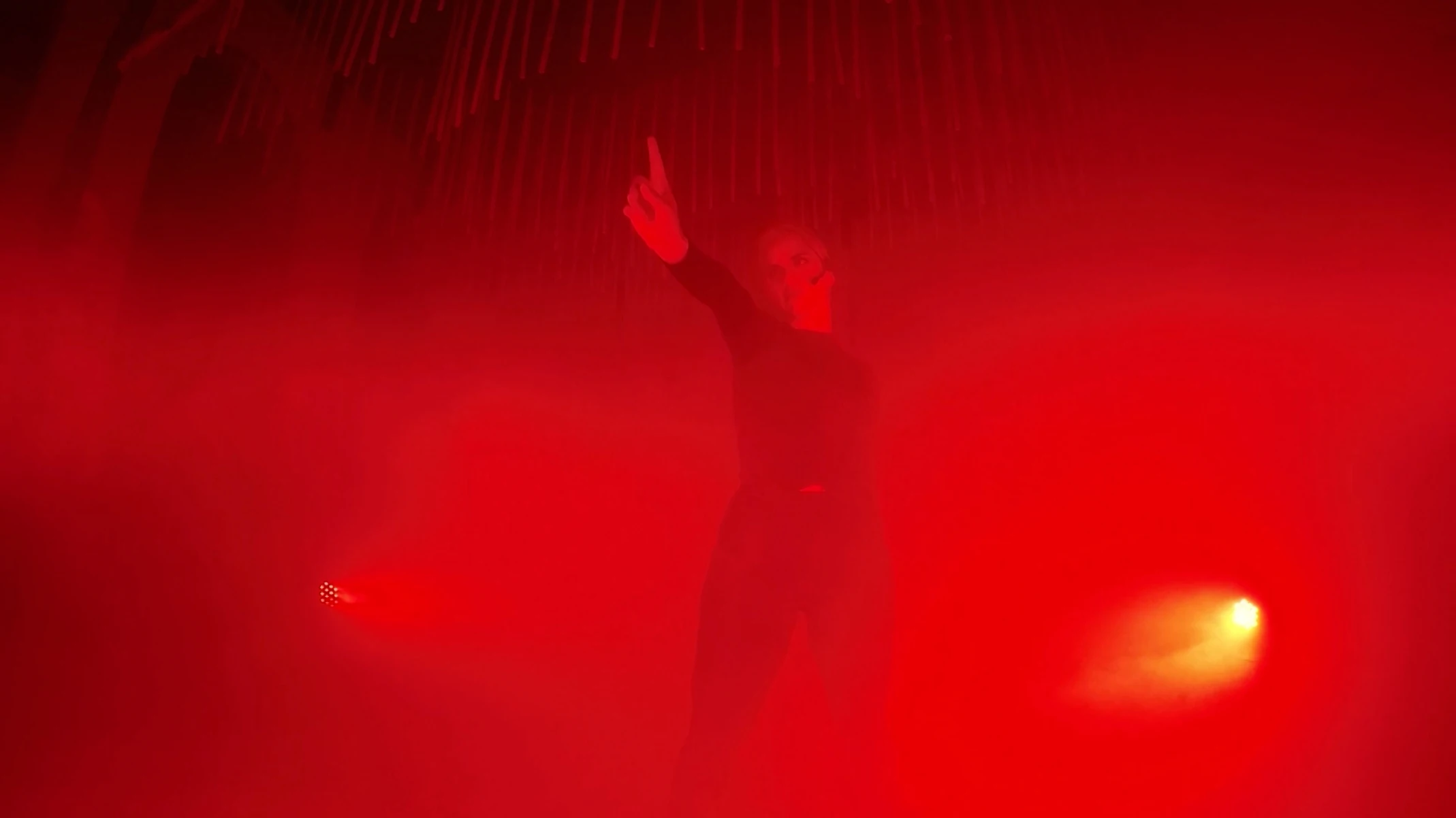 Rocio Manzur cantando