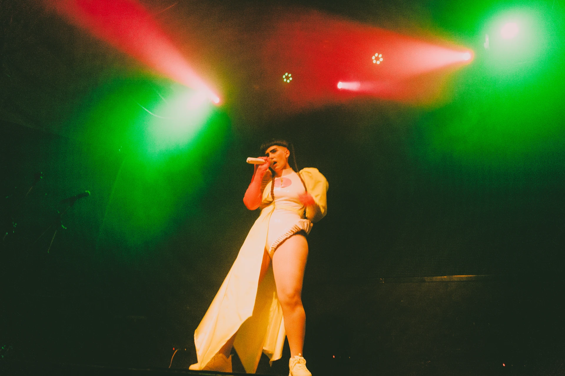 Dat Garcia cantando y en pantalla 